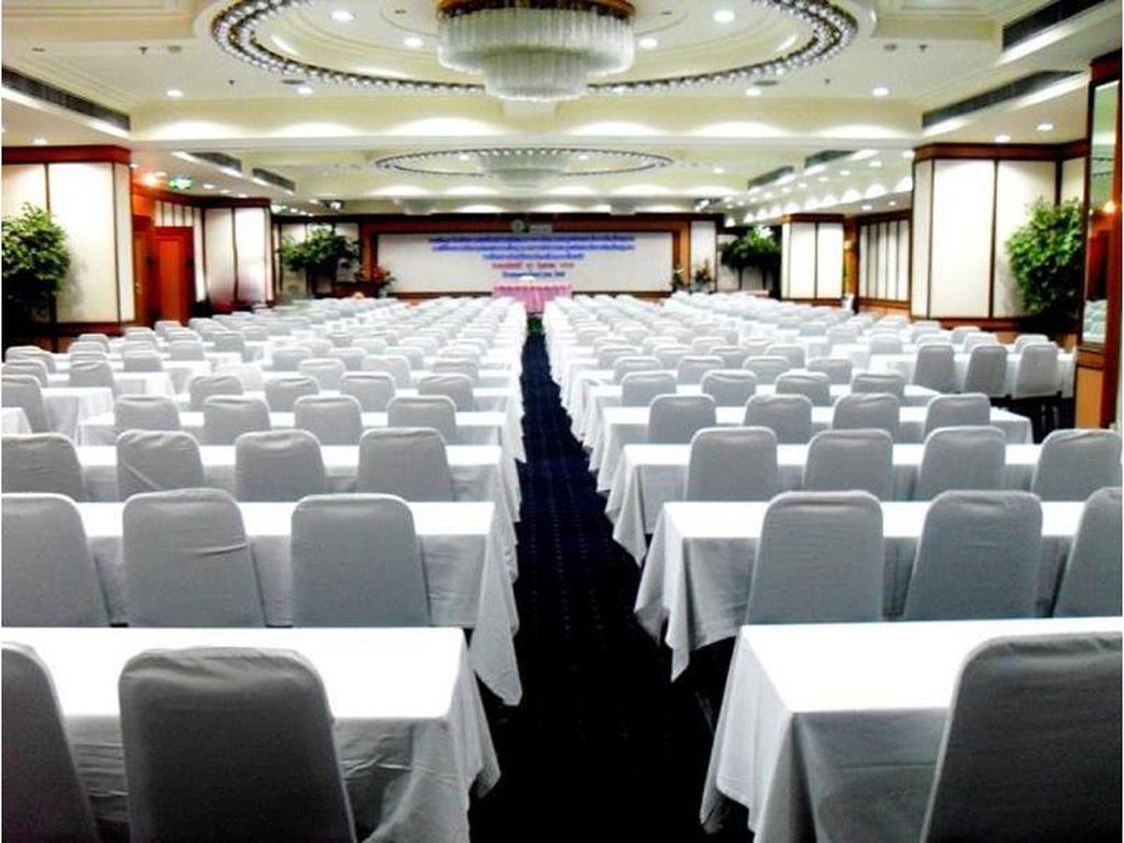Grande Ville Hotel Bangkok Bagian luar foto