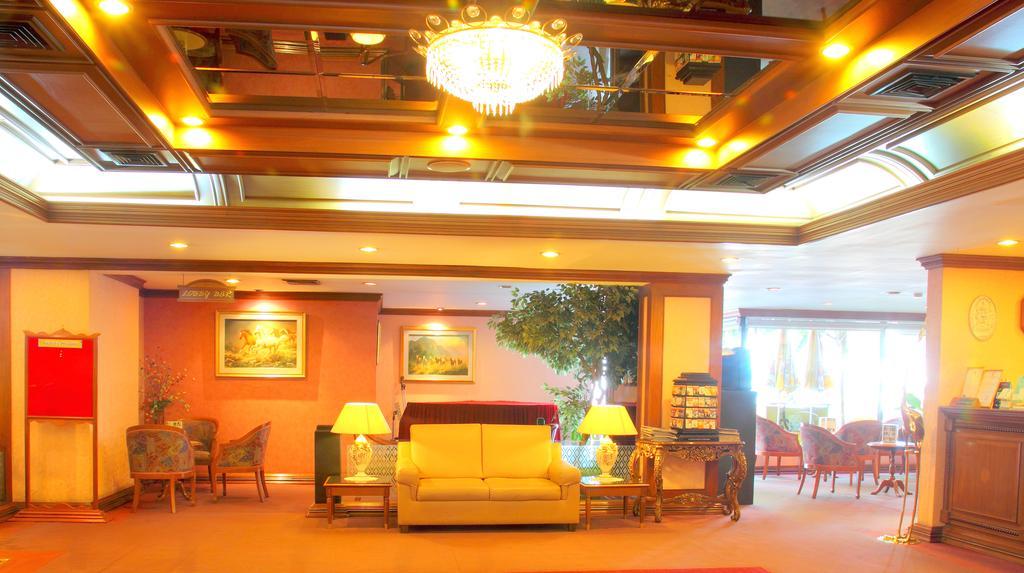 Grande Ville Hotel Bangkok Bagian luar foto