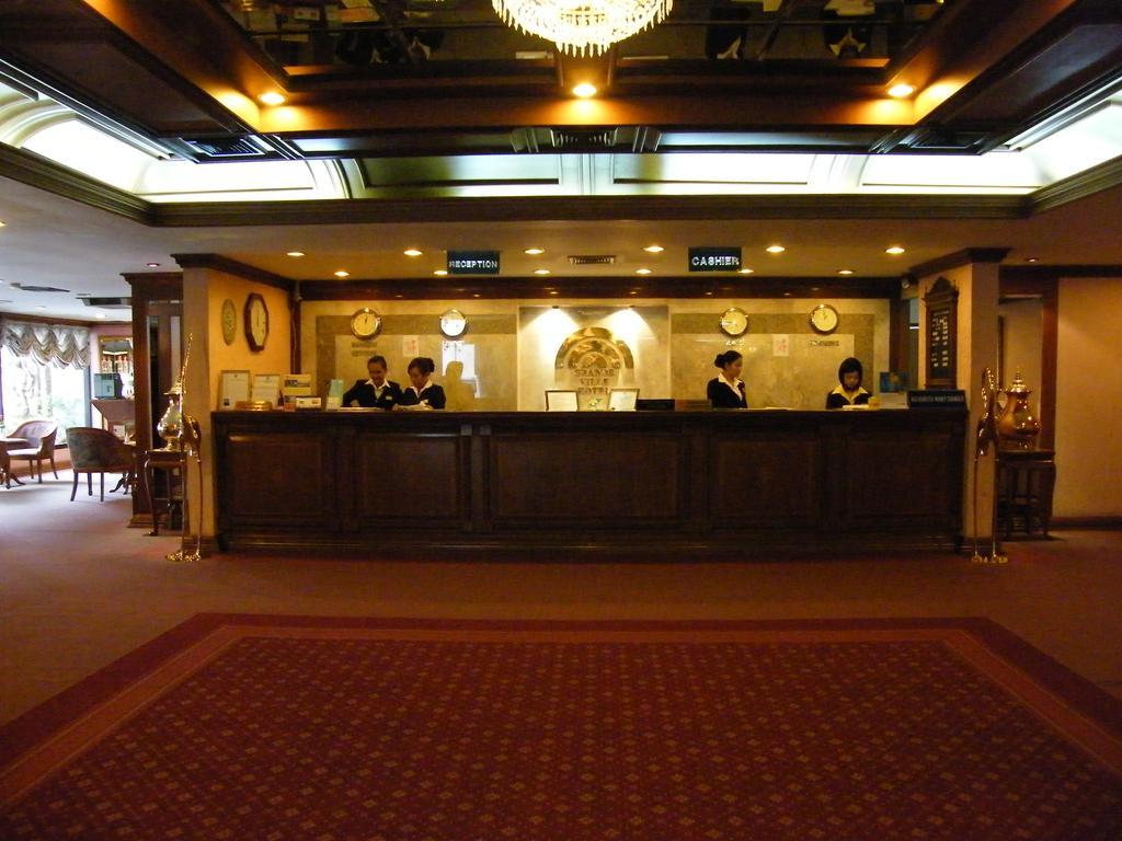 Grande Ville Hotel Bangkok Bagian luar foto