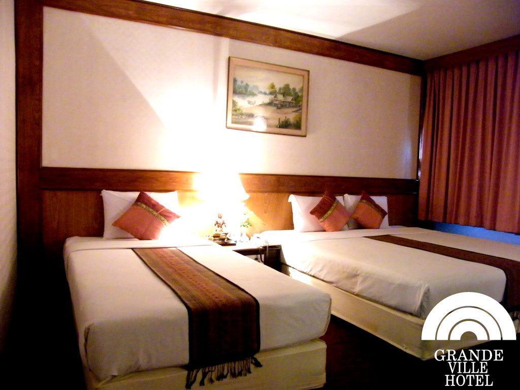 Grande Ville Hotel Bangkok Bagian luar foto