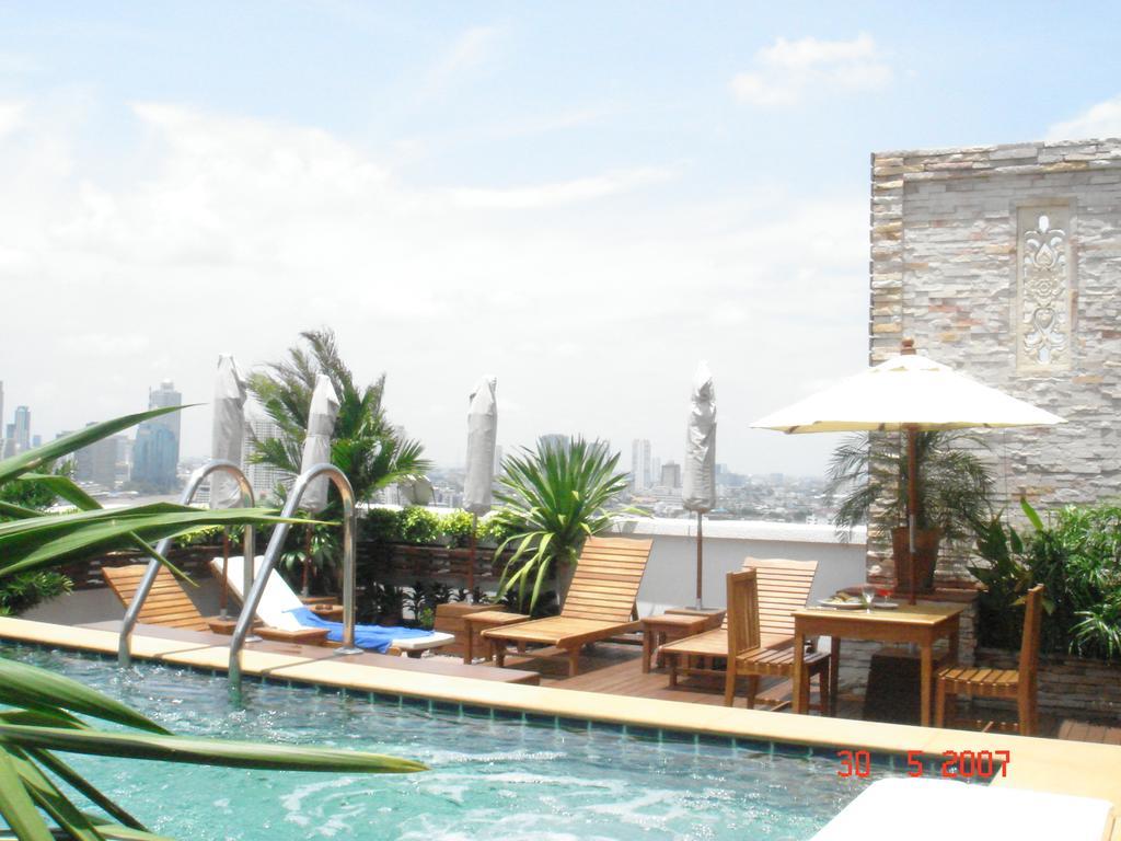 Grande Ville Hotel Bangkok Bagian luar foto